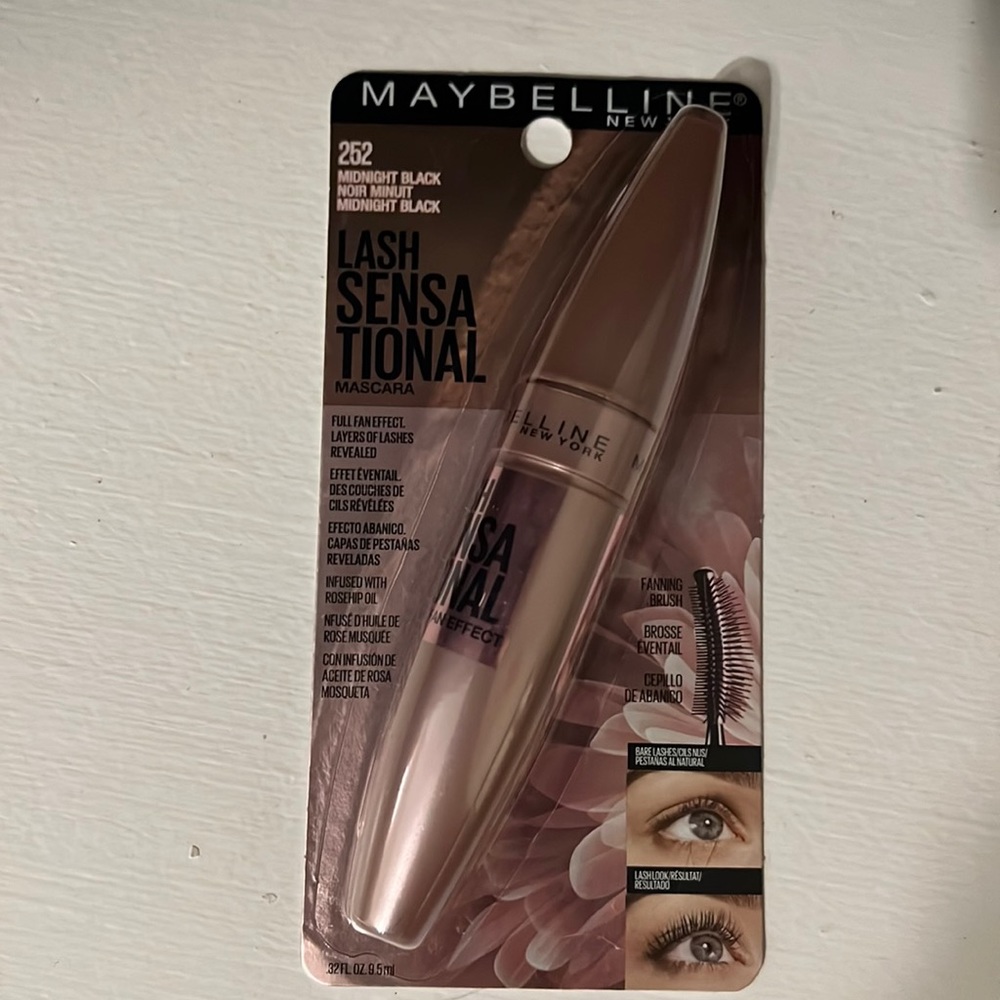 Maybelline- Lash Sensational in 252 midnight black